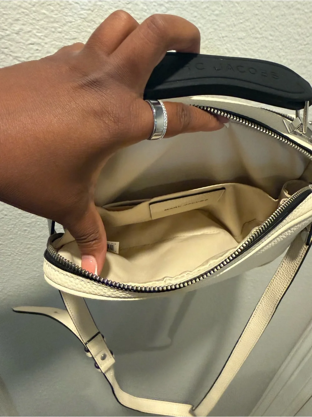 Marc Jacobs Cream Pebbled Leather Messenger Bag with Black Logo